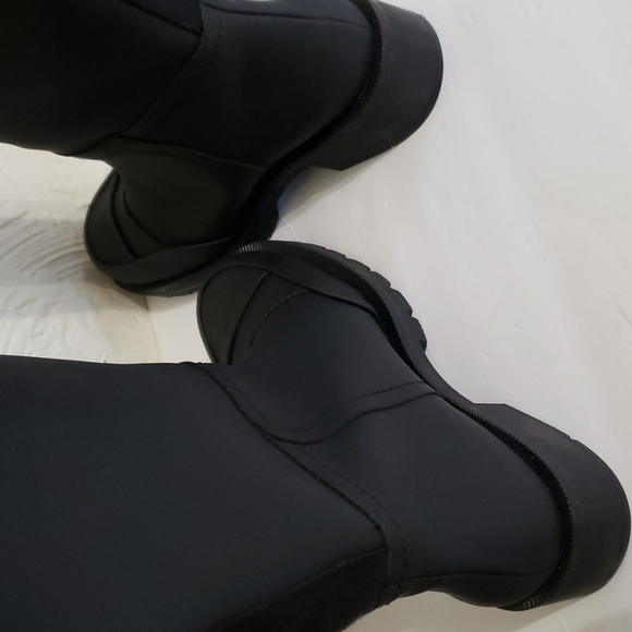 RARE ZARA Lug Sole Low Heel Black Rubberized Bloggers Favorite Size 7.5 - Picture 10 of 10